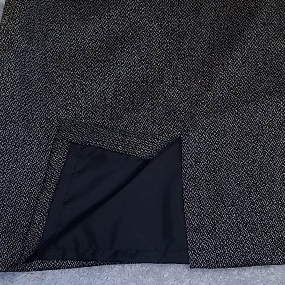 Tahari skirt and Blazer - Picture 12 of 16